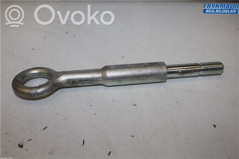 Volvo V40 Cross country Anillo de remolque 