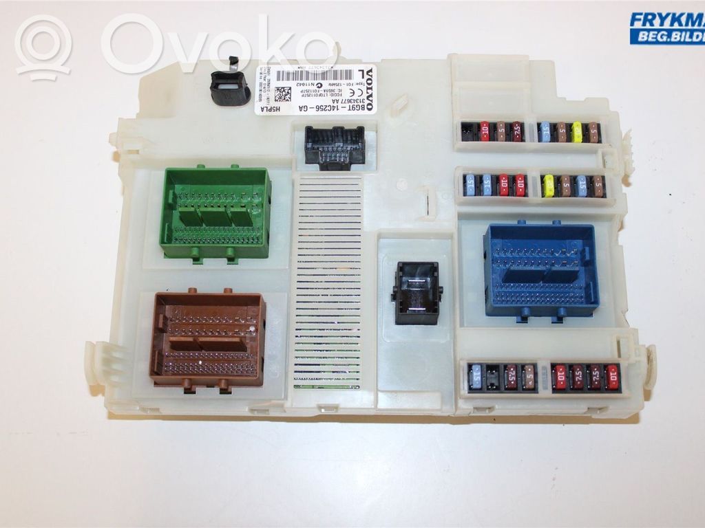 Volvo V60 Fuse module 