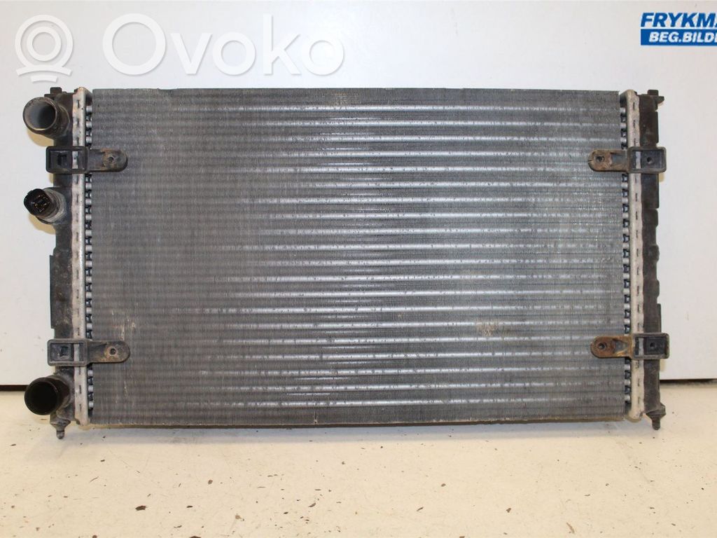 Volkswagen Polo III 6N 6N2 6NF Radiator lichid răcire 
