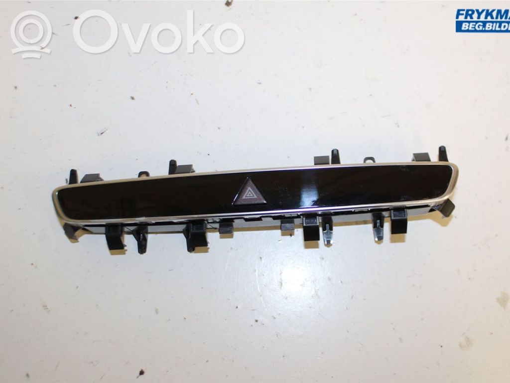 Mercedes-Benz E W213 Hazard light switch 