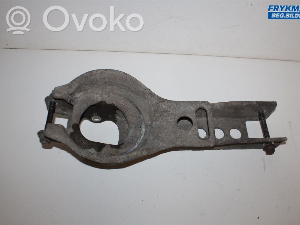 Volvo V70 Рычаг 