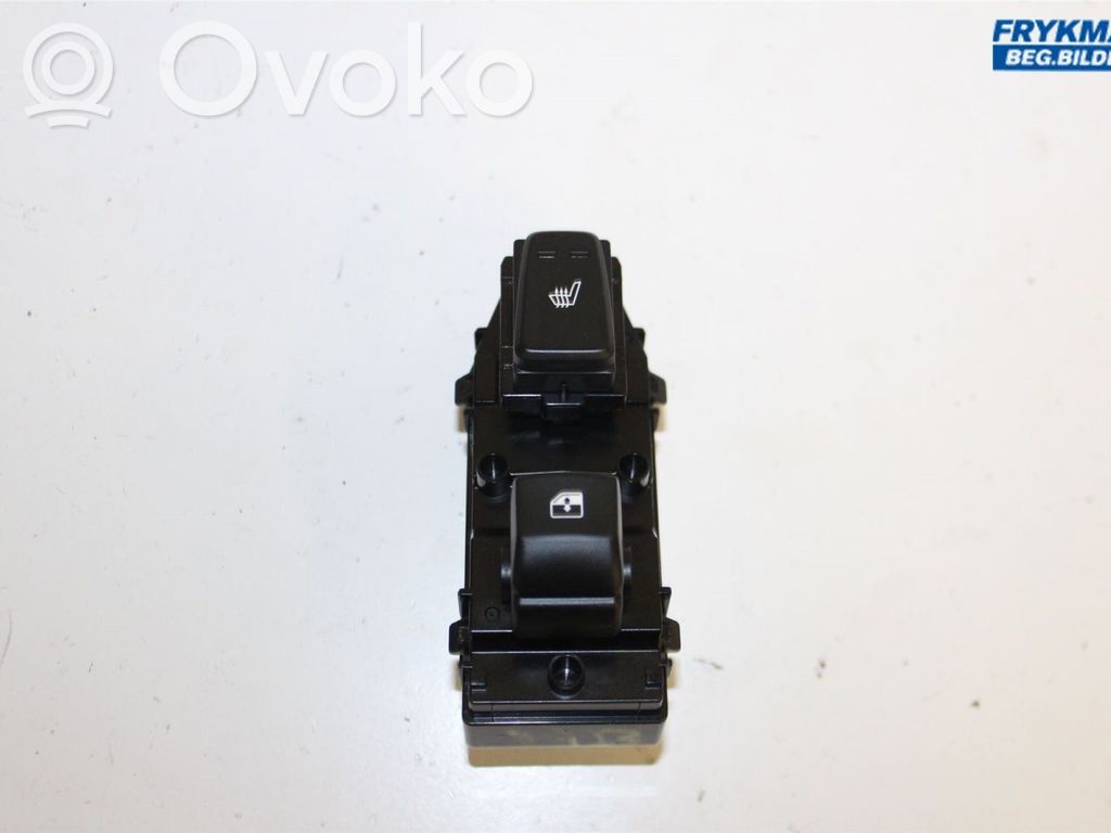 KIA Xceed Electric window control switch 