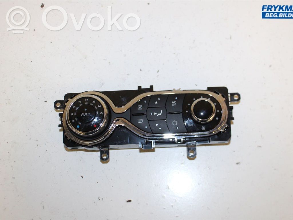 Renault Clio IV Climate control unit 