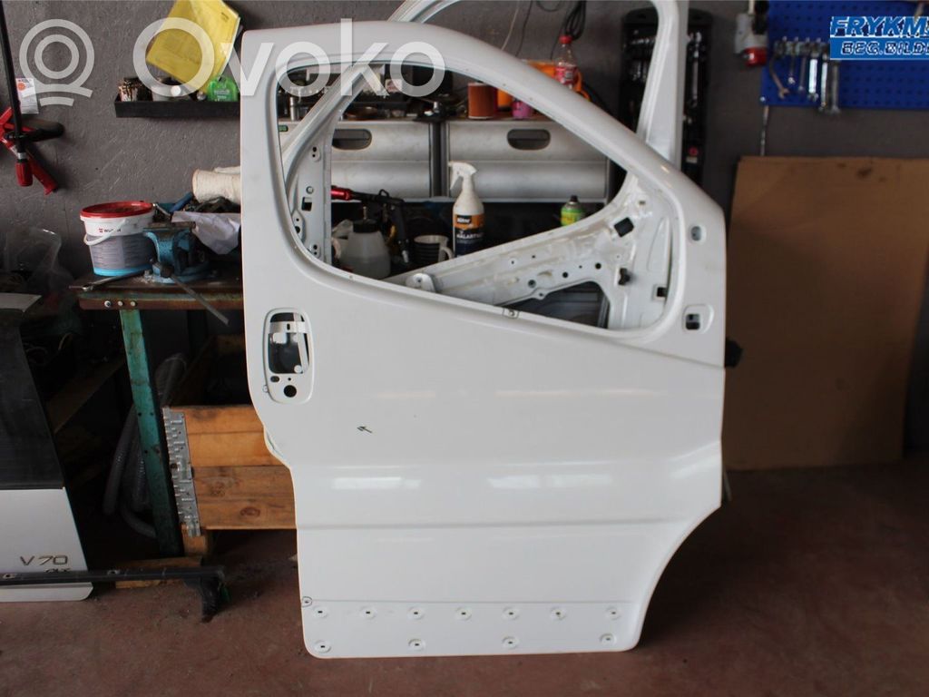 Opel Vivaro Front door 