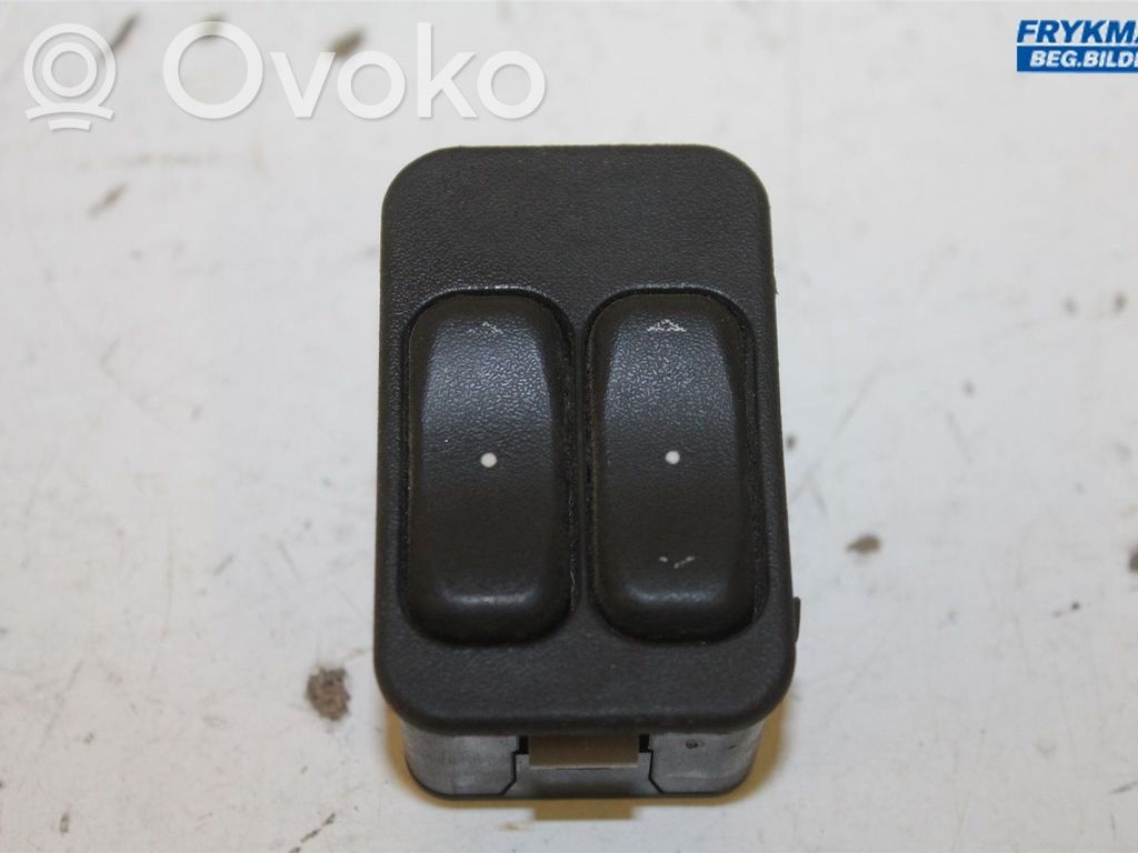 Opel Combo C Electric window control switch 