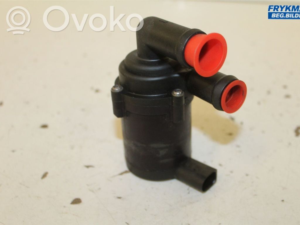 Vesipumppu   7P0965561B,7L0965561J