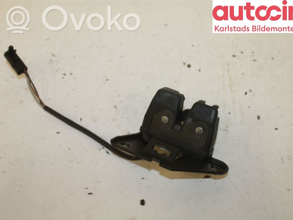 Fiat Punto (188) Spyna galinio dangčio 