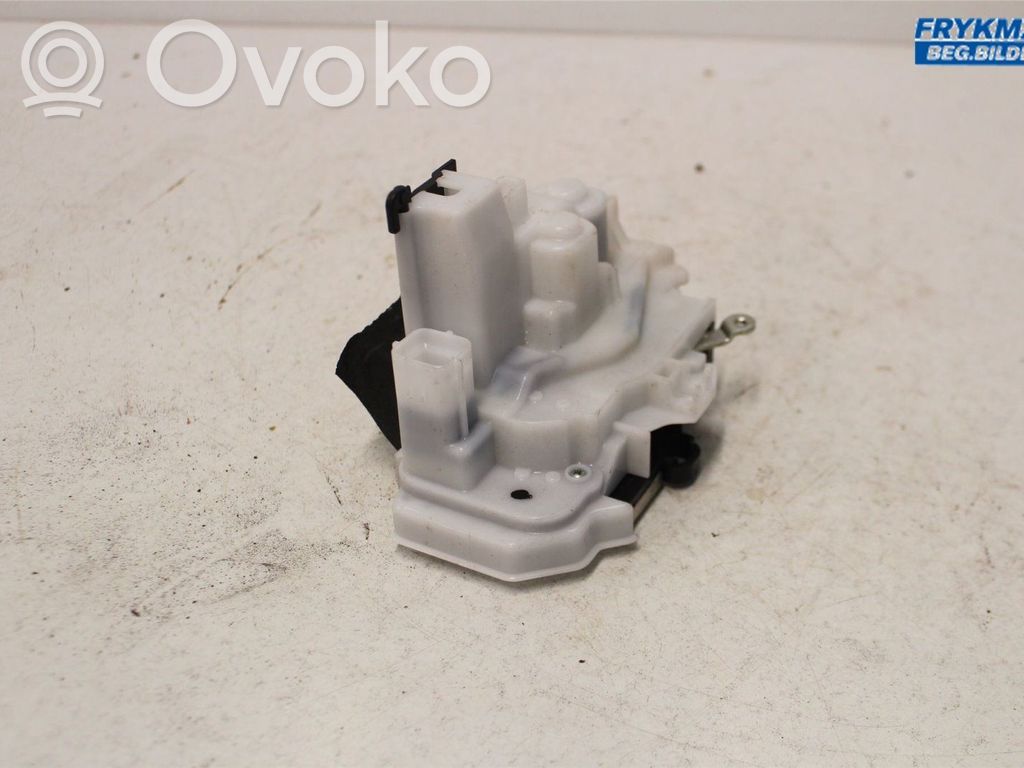 Opel Combo D Front door lock 
