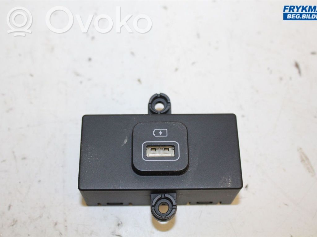 KIA Sorento IV USB jungtis 