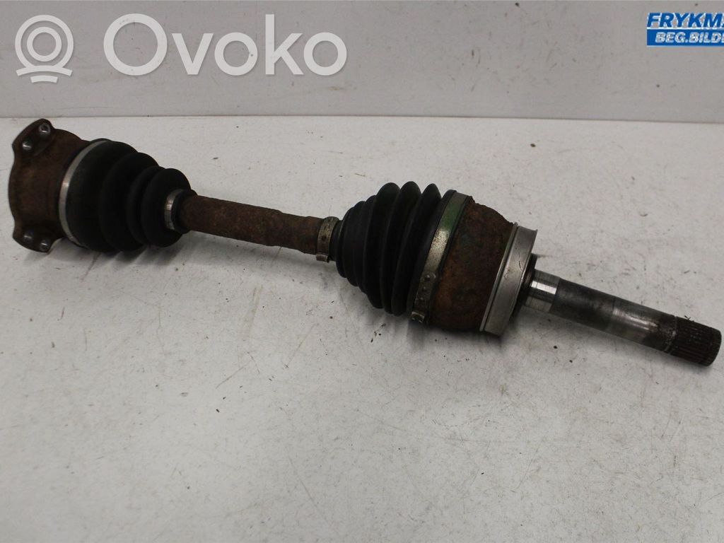 Nissan Navara D22 Priekinis pusašis 