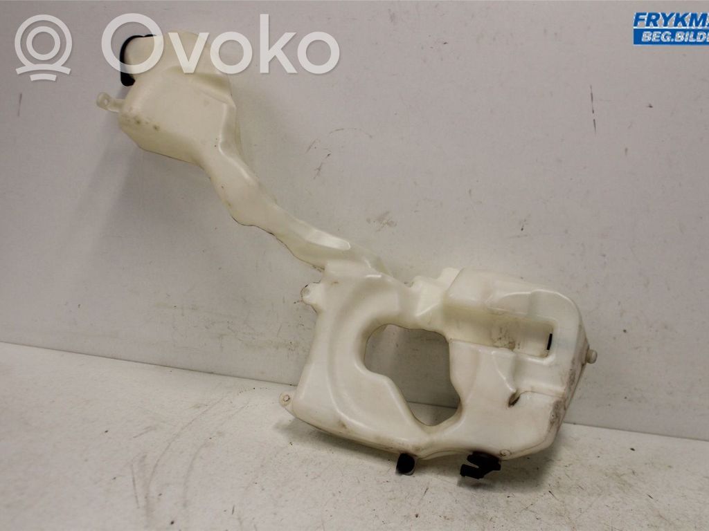 Zbiornik płynu do spryskiwaczy szyby przedniej / czołowej   61667368642