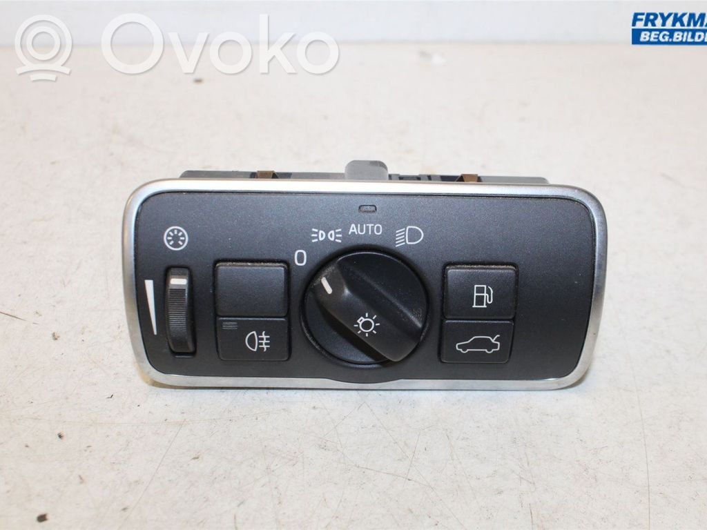Light switch   31443839,30739448,30739448