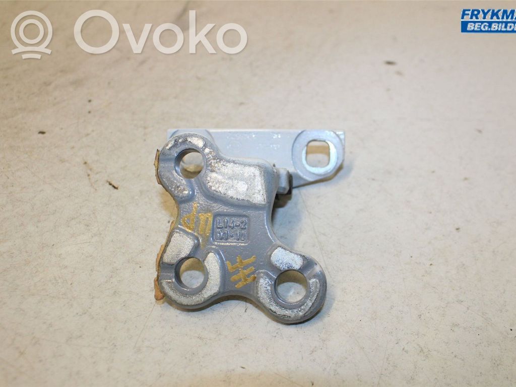 Volvo S60 Front door upper hinge 