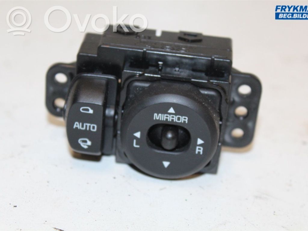 KIA Ceed Wing mirror switch 