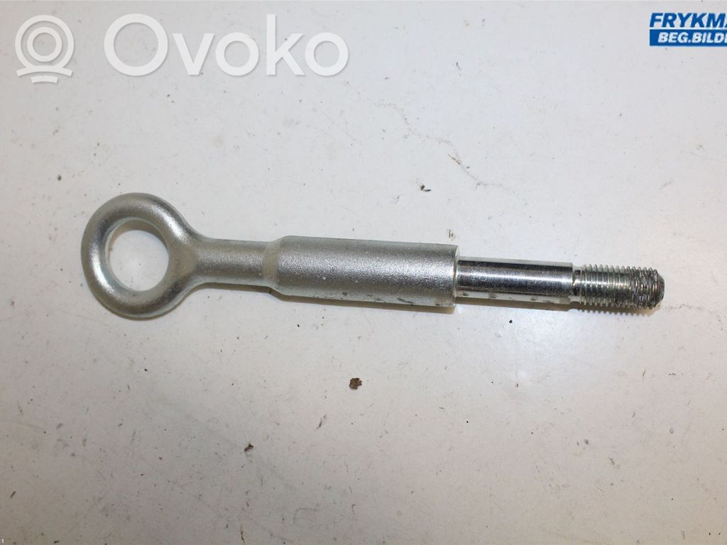 Volvo XC70 Anillo de remolque 