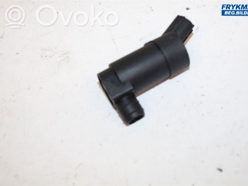 Volvo S60 Windscreen/windshield washer pump 