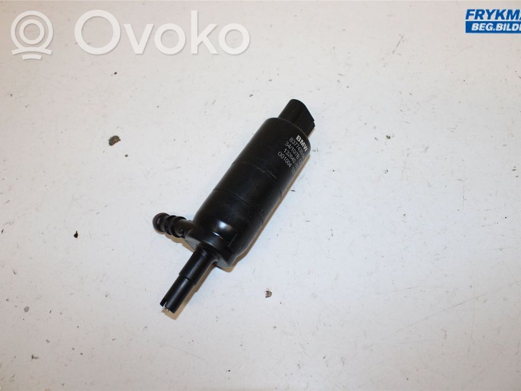 BMW 3 E90 E91 Headlight washer pump 
