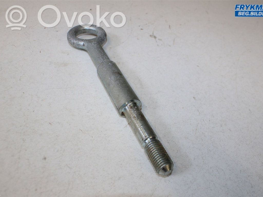 Volvo XC70 Anillo de remolque 