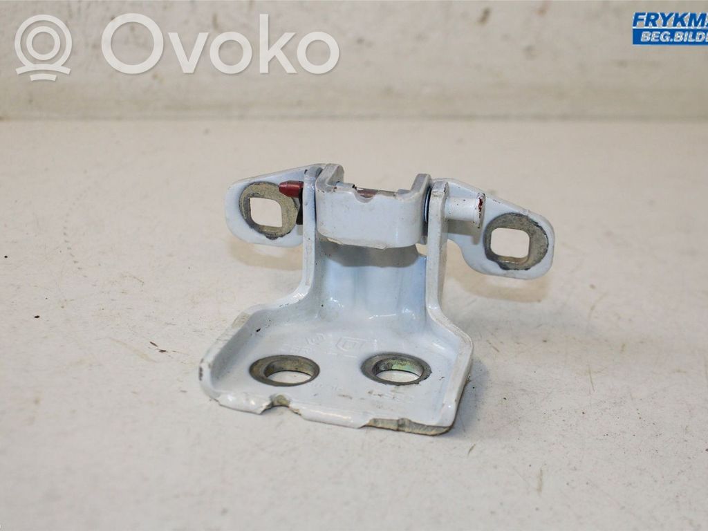Dacia Sandero Rear door lower hinge 