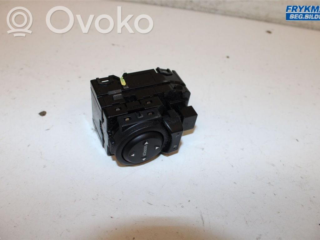 KIA Rio Wing mirror switch 