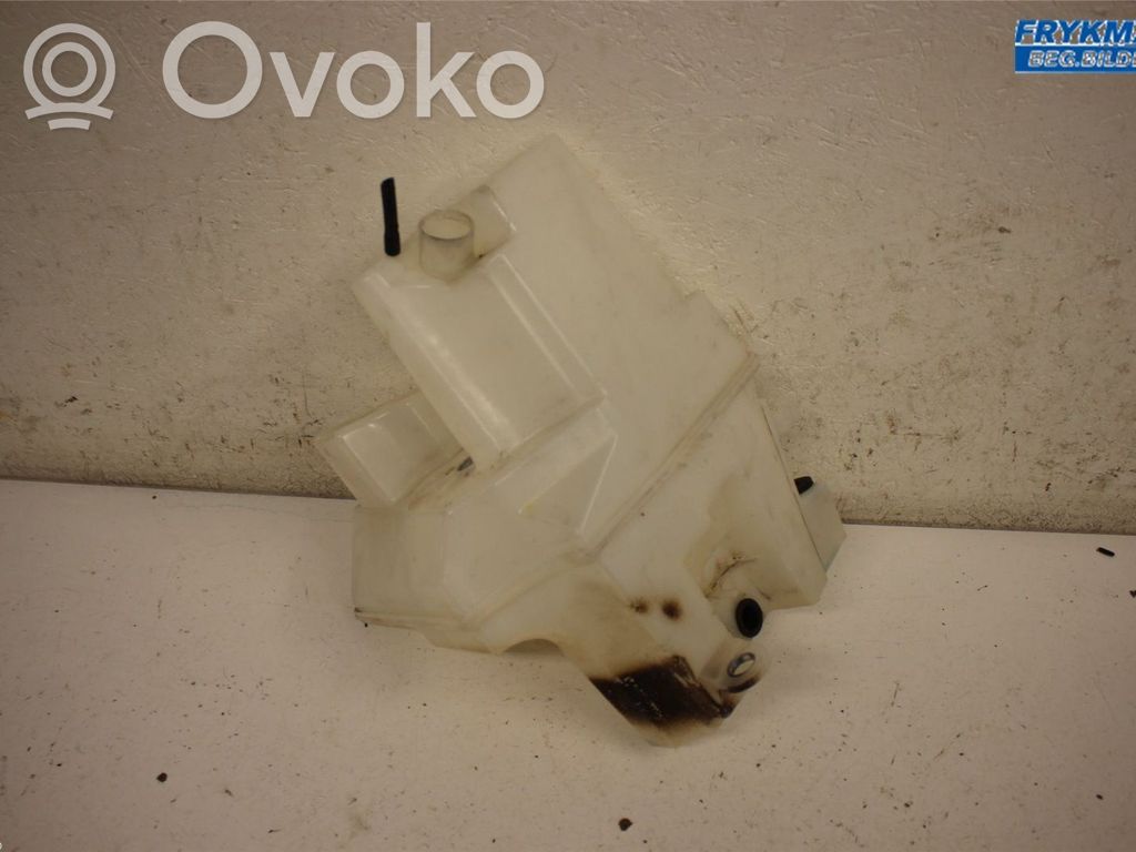 Volvo XC90 Langų skysčio bakelis 