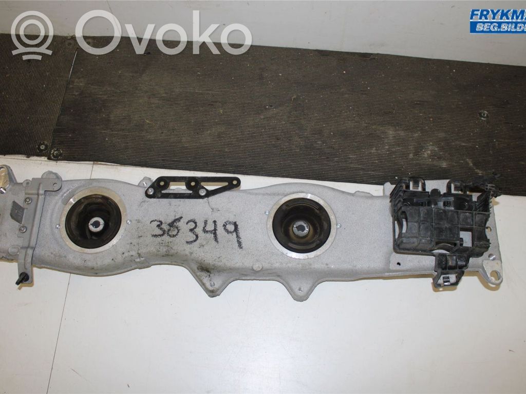 Priekinis traversas   5QE199207F,5QE199207E
