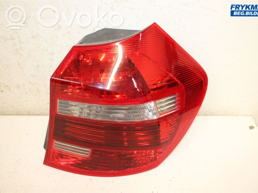 BMW 1 E81 E87 Aizmugurējais lukturis virsbūvē 