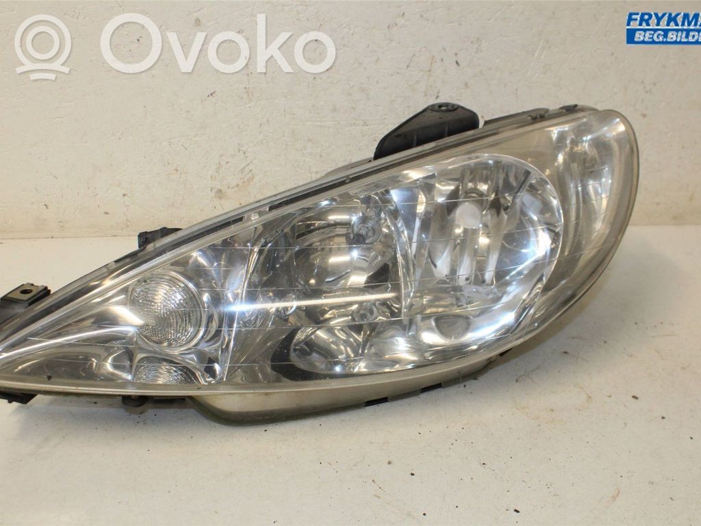 Peugeot 206 Lampa przednia 
