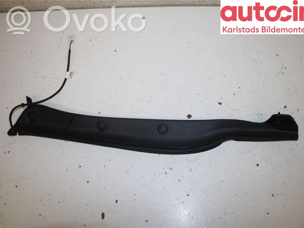 KIA Optima Tailgate trim 