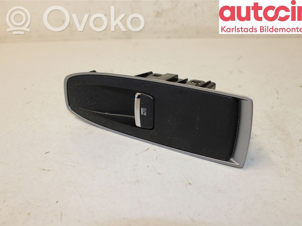 Subaru Outback (BT) Electric window control switch 