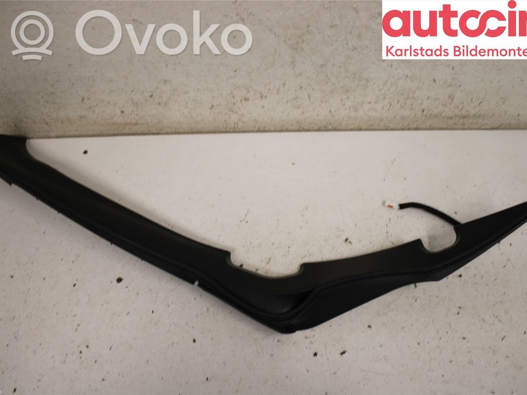 Subaru Outback (BT) Tailgate trim 