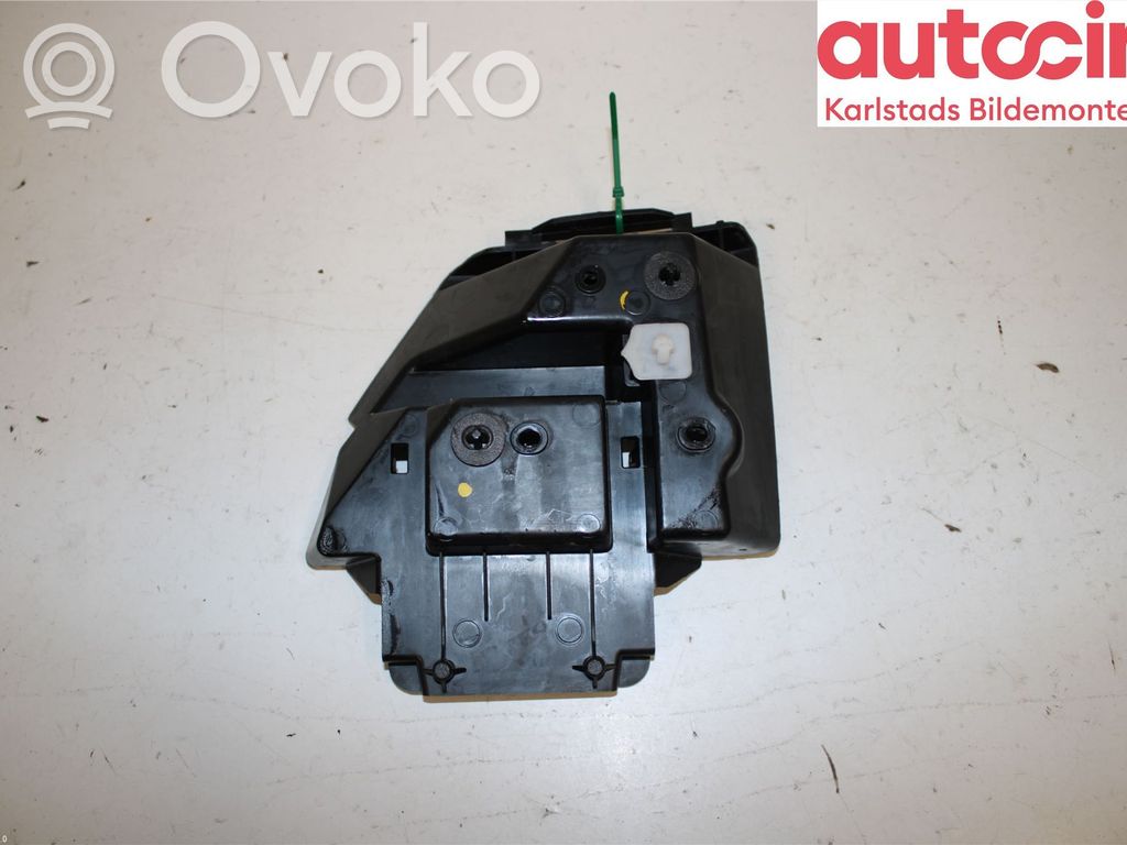 Ford Focus Rear bumper mounting bracket 