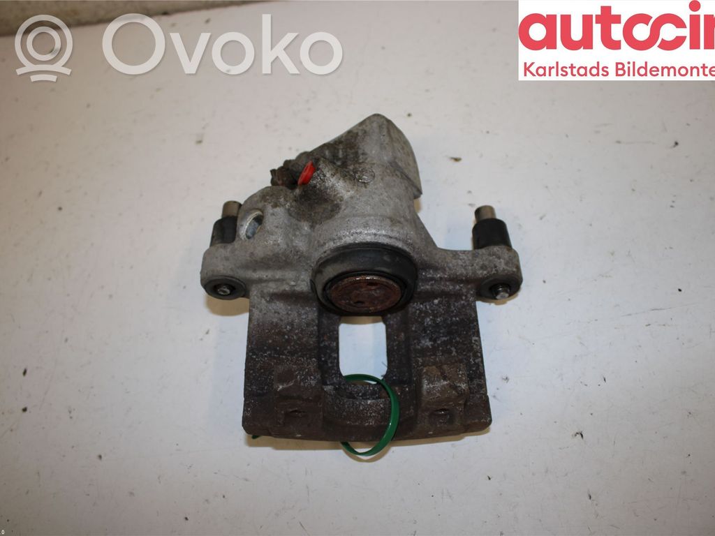 Volvo V50 Galinis suportas 