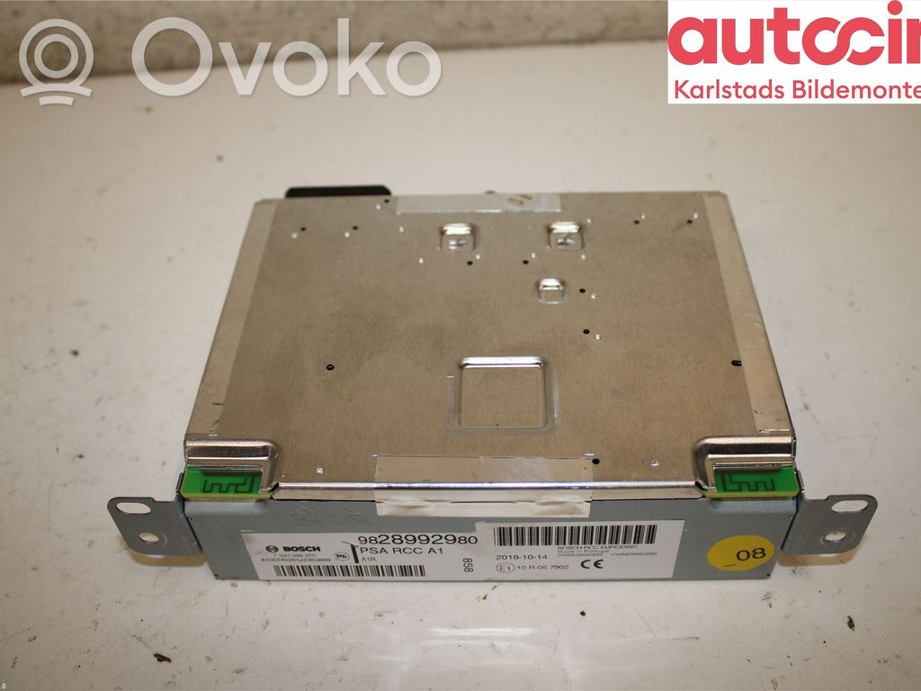 Panel / Radioodtwarzacz CD/DVD/GPS   1673294380,1640510080,9828992980