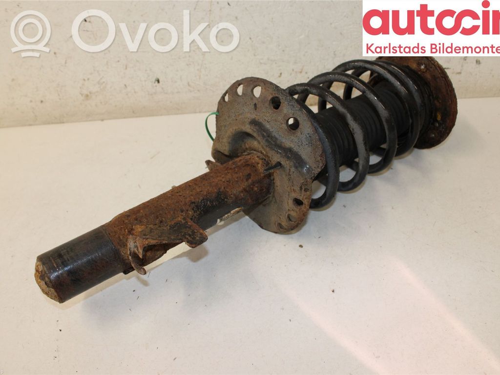 Volvo V70 Amortyzator osi przedniej ze sprężyną 