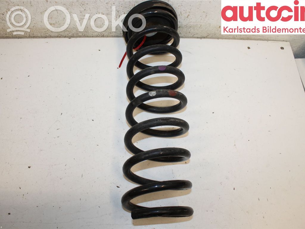 Ford Kuga II Muelle espiral trasero 