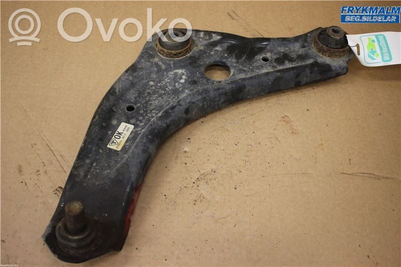 Nissan Qashqai Querlenker Achsschenkel vorne 