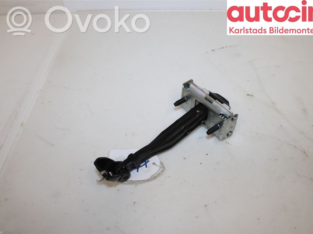 Ford Fiesta Etuoven pidätin 