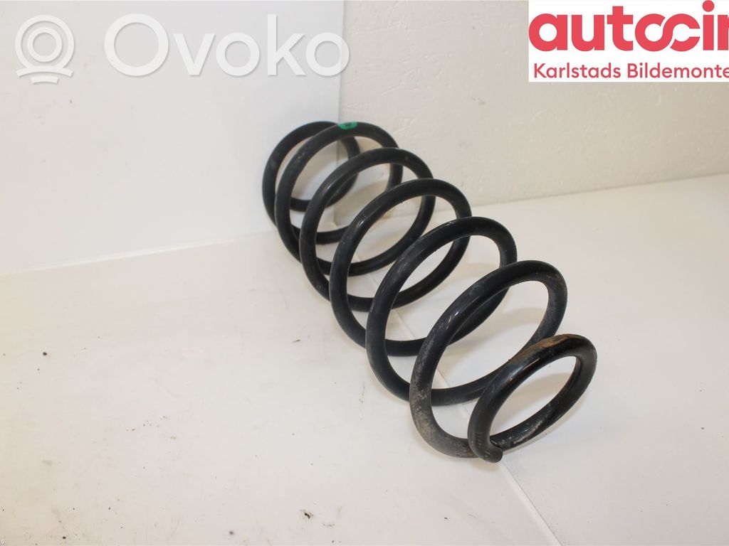 Toyota Aygo AB10 Sprężyna tylna 