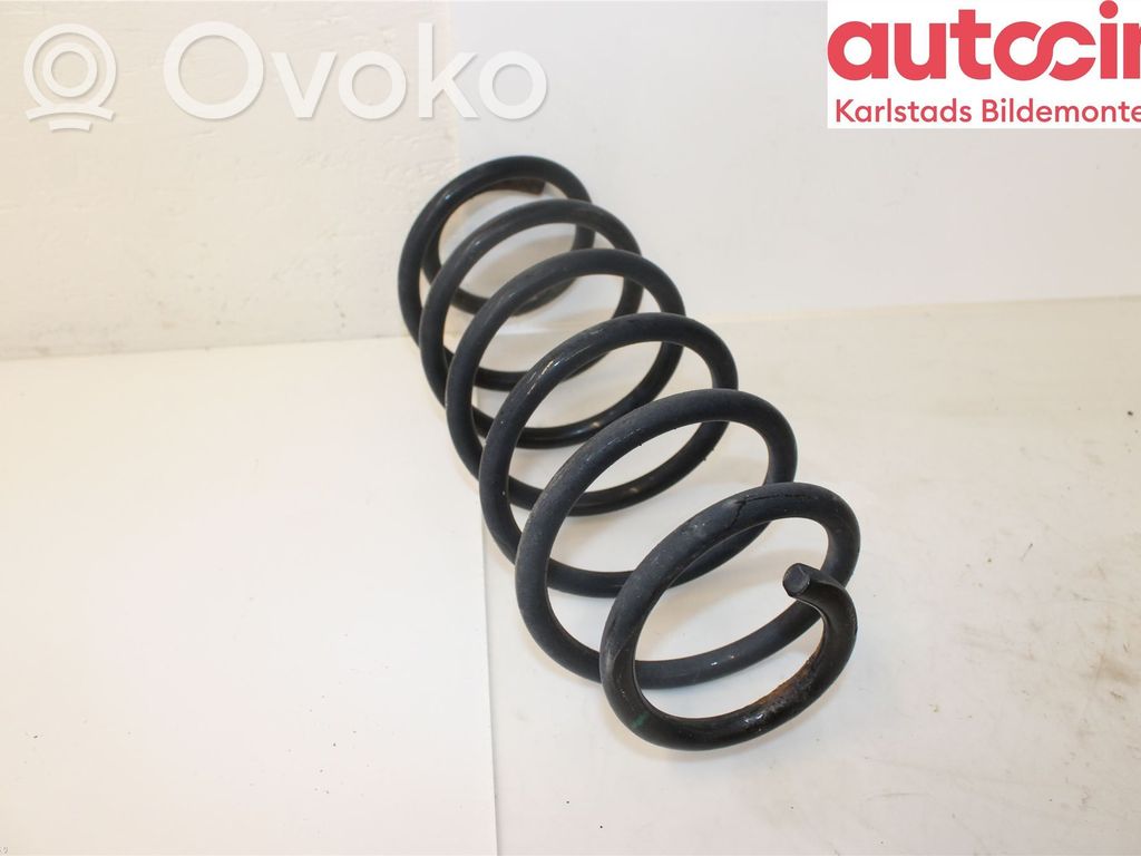 Toyota Aygo AB10 Sprężyna tylna 