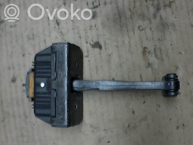 BMW 5 E60 E61 Etuoven pidätin 