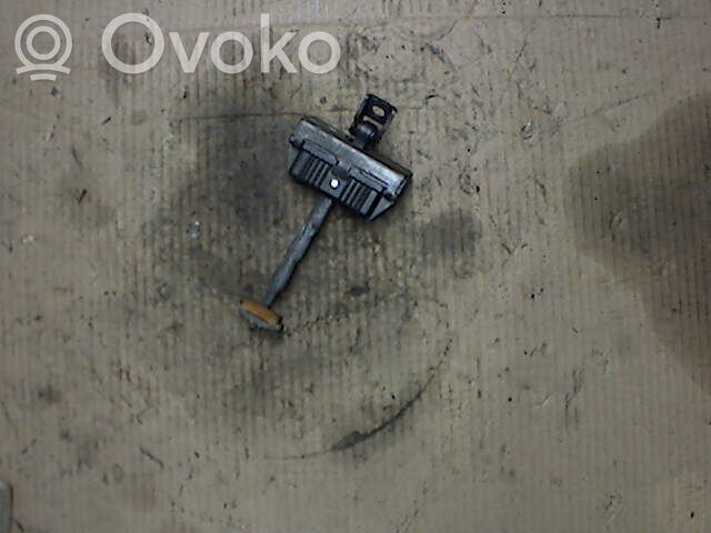 BMW 5 E60 E61 Etuoven pidätin 