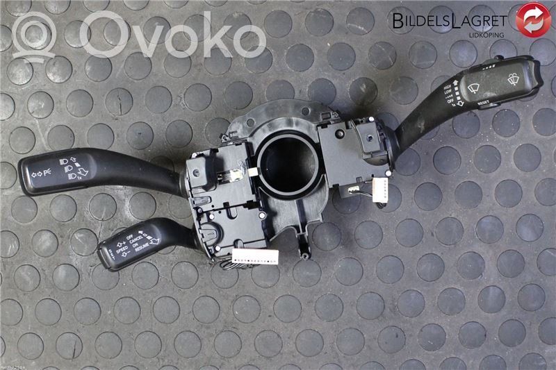 Audi A5 8T 8F Wiper turn signal indicator stalk/switch 