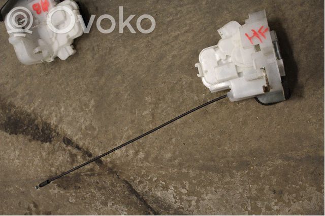 Subaru Forester SH Priekšpusē slēdzene 