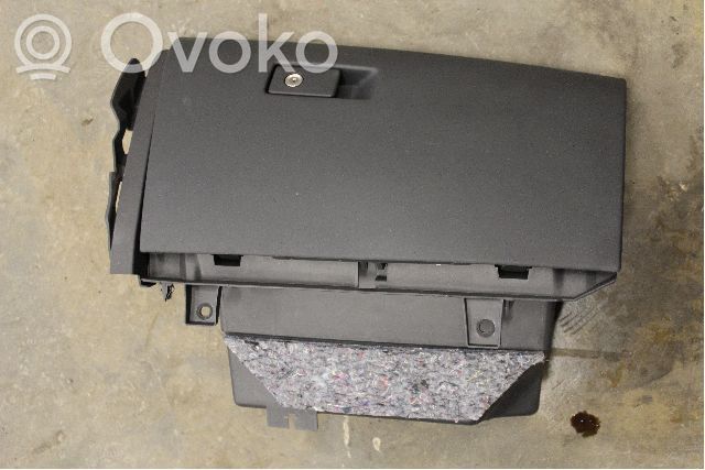 Volvo V60 Juego guantera 