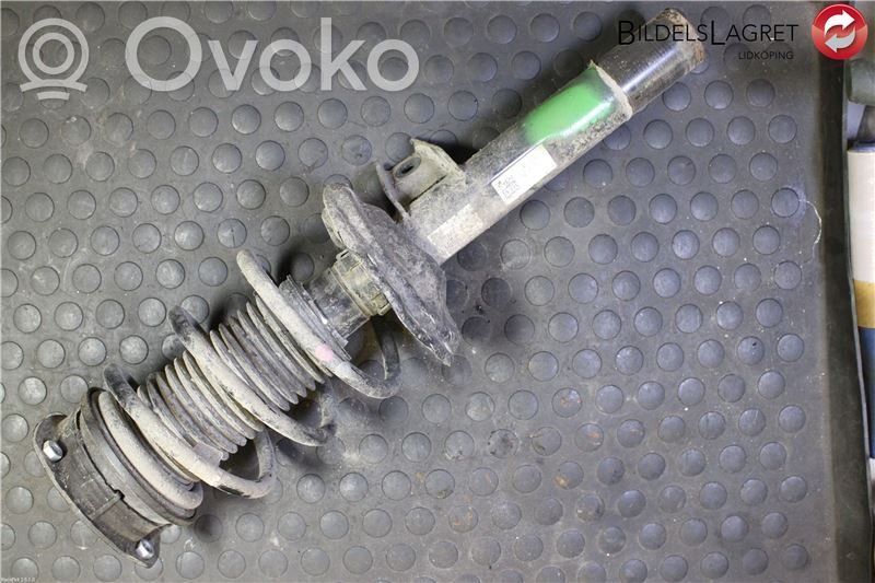Skoda Octavia Mk3 (5E) Amortyzator osi przedniej ze sprężyną 