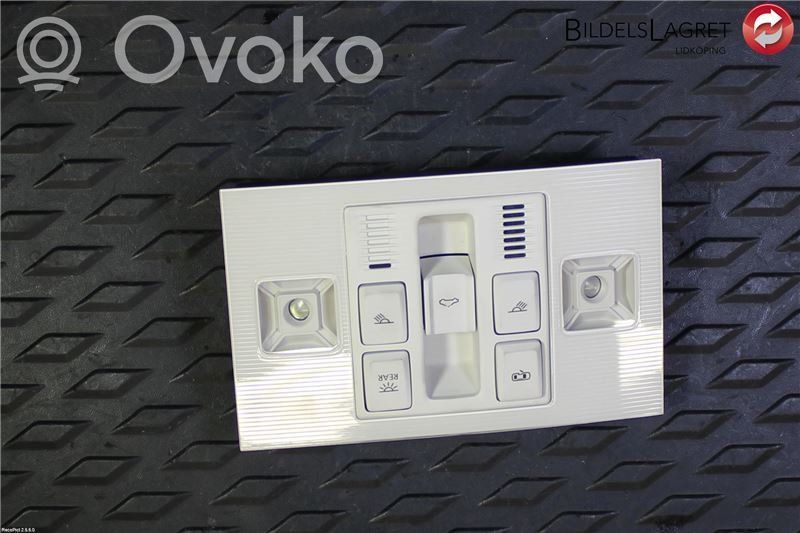 Volkswagen PASSAT B8 Otras luces interiores 