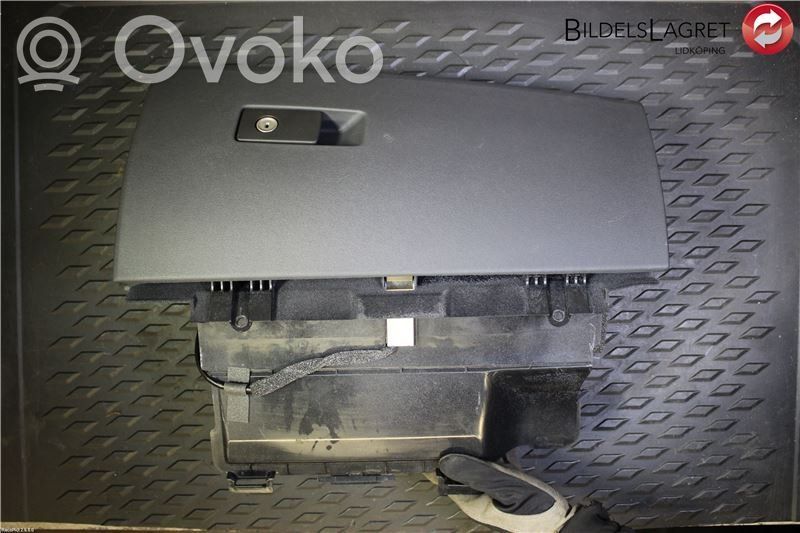Volvo V70 Juego guantera 