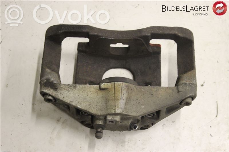 Audi A4 S4 B6 8E 8H Priekinis suportas 