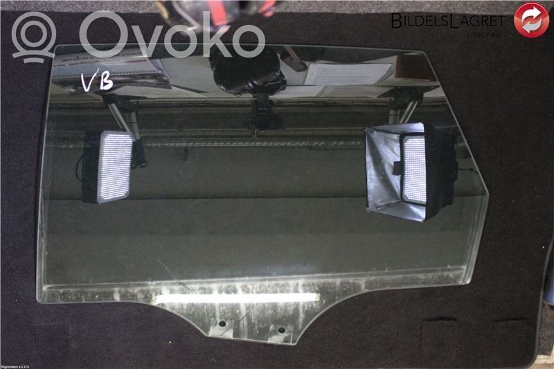 Audi A4 S4 B9 Szyba drzwi tylnych 